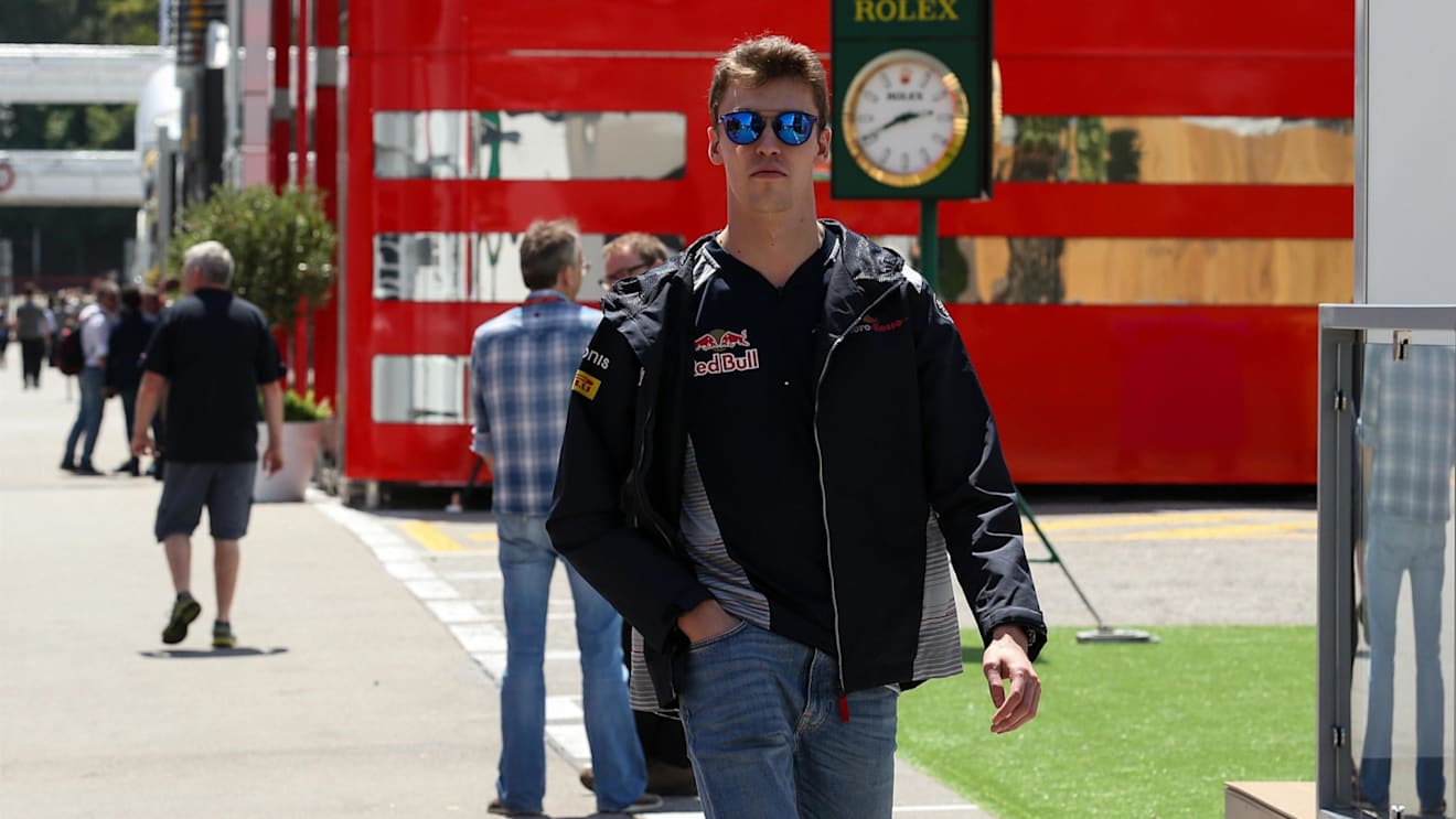 Daniil Kvyat (RUS) Scuderia Toro Rosso at Formula One World Championship, Rd5, Spanish Grand Prix, Preparations, Barcelona, Spain, Thursday 11 May 2017. © Sutton Motorsport Images