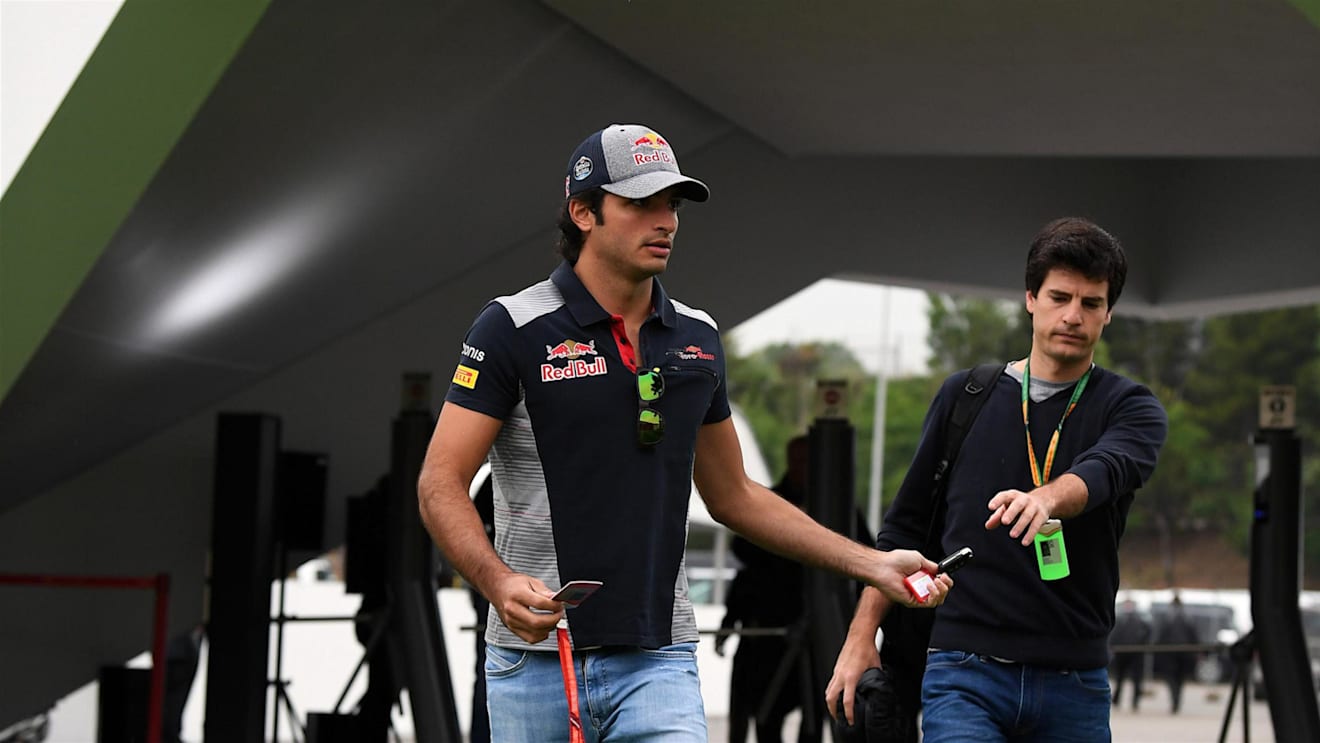 Carlos Sainz jr (ESP) Scuderia Toro Rosso at Formula One World Championship, Rd5, Spanish Grand Prix, Preparations, Barcelona, Spain, Thursday 11 May 2017. © Sutton Motorsport Images