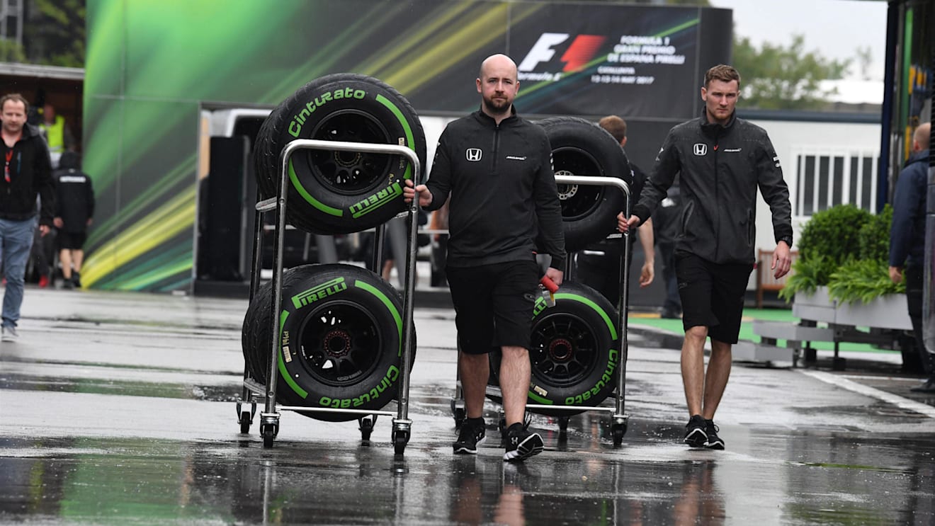 McLaren mechanics with Pirelli tyres at Formula One World Championship, Rd5, Spanish Grand Prix, Preparations, Barcelona, Spain, Thursday 11 May 2017. © Sutton Motorsport Images