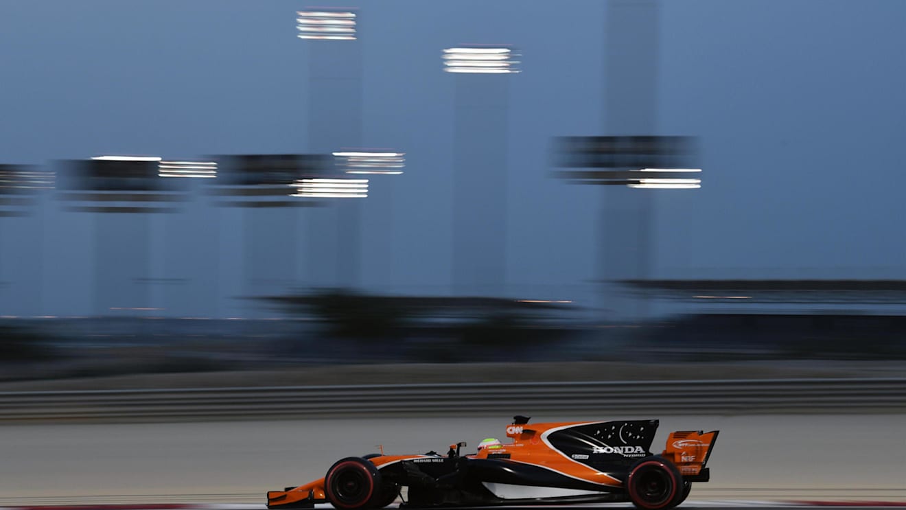Oliver Turvey (GBR) McLaren MCL32 at Formula One Testing, Day One, Bahrain International Circuit, Sakhir, Bahrain, Tuesday 18 April 2017. © Sutton Motorsport Images