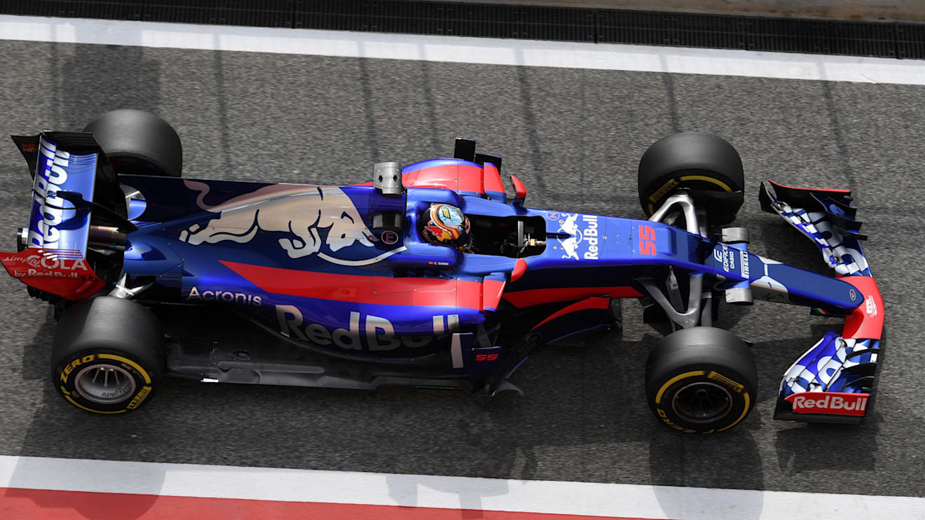 Carlos Sainz jr (ESP) Scuderia Toro Rosso STR12 at Formula One Testing, Day Two, Bahrain International Circuit, Sakhir, Bahrain, Wednesday 19 April 2017. © Sutton Motorsport Images