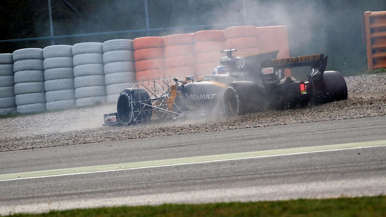 Jolyon Palmer (GBR) Renault Sport F1 Team RS17 spins into the gravel at Formula One Testing, Day Three, Barcelona, Spain, 1 March 2017. © Sutton Images