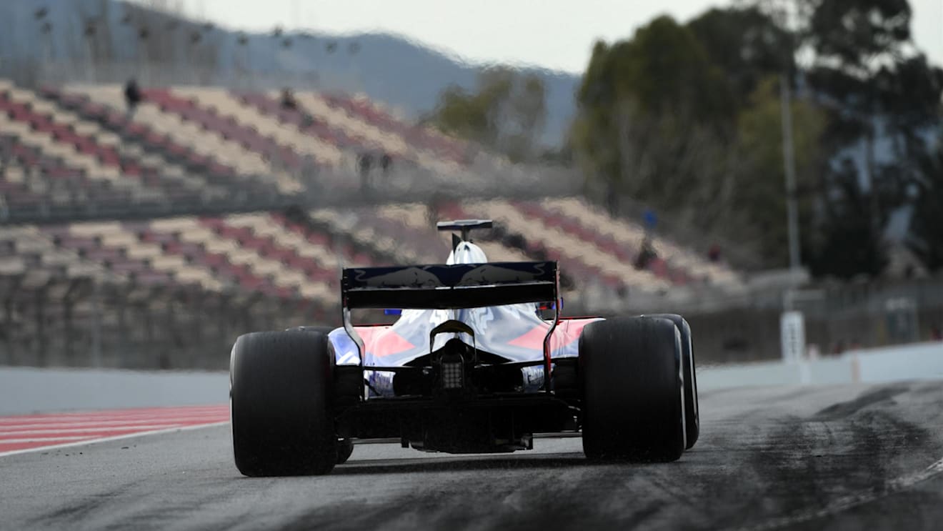 Daniil Kvyat (RUS) Scuderia Toro Rosso STR12 at Formula One Testing, Day Two, Barcelona, Spain, 28 February 2017. © Sutton Images