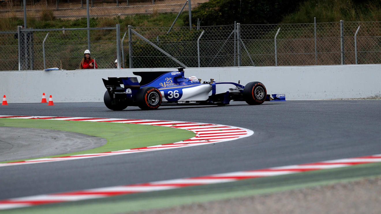 Antonio Giovinazzi (ITA) Sauber C36 spins at Formula One Testing, Day Two, Barcelona, Spain, 28 February 2017. © Sutton Images