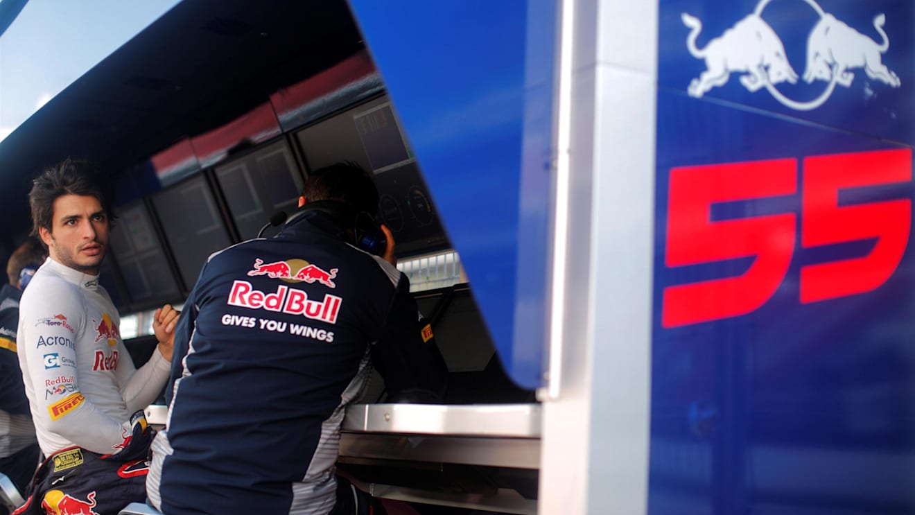 Carlos Sainz jr (ESP) Scuderia Toro Rosso on the pit wall gantry at Formula One Testing, Day Four, Barcelona, Spain, 10 March 2017. © Sutton Images