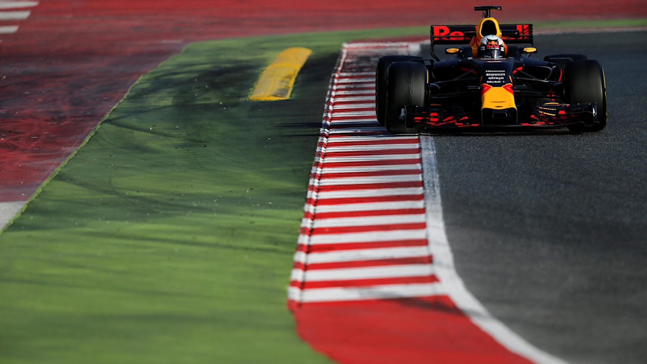 Daniel Ricciardo (AUS) Red Bull Racing RB13 at Formula One Testing, Day Three, Barcelona, Spain, 9 March 2017. © Sutton Images