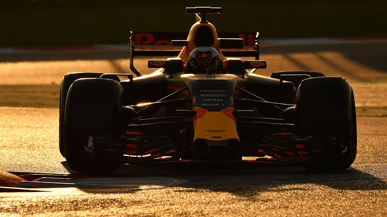 Daniel Ricciardo (AUS) Red Bull Racing RB13 at Formula One Testing, Day Three, Barcelona, Spain, 9 March 2017. © Sutton Images