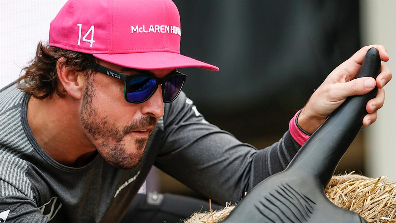 Fernando Alonso (ESP) McLaren at Formula One World Championship, Rd17, United States Grand Prix, Qualifying, Circuit of the Americas, Austin, Texas, USA, Saturday 21 October 2017. © Zak Mauger/LAT/Sutton Images
