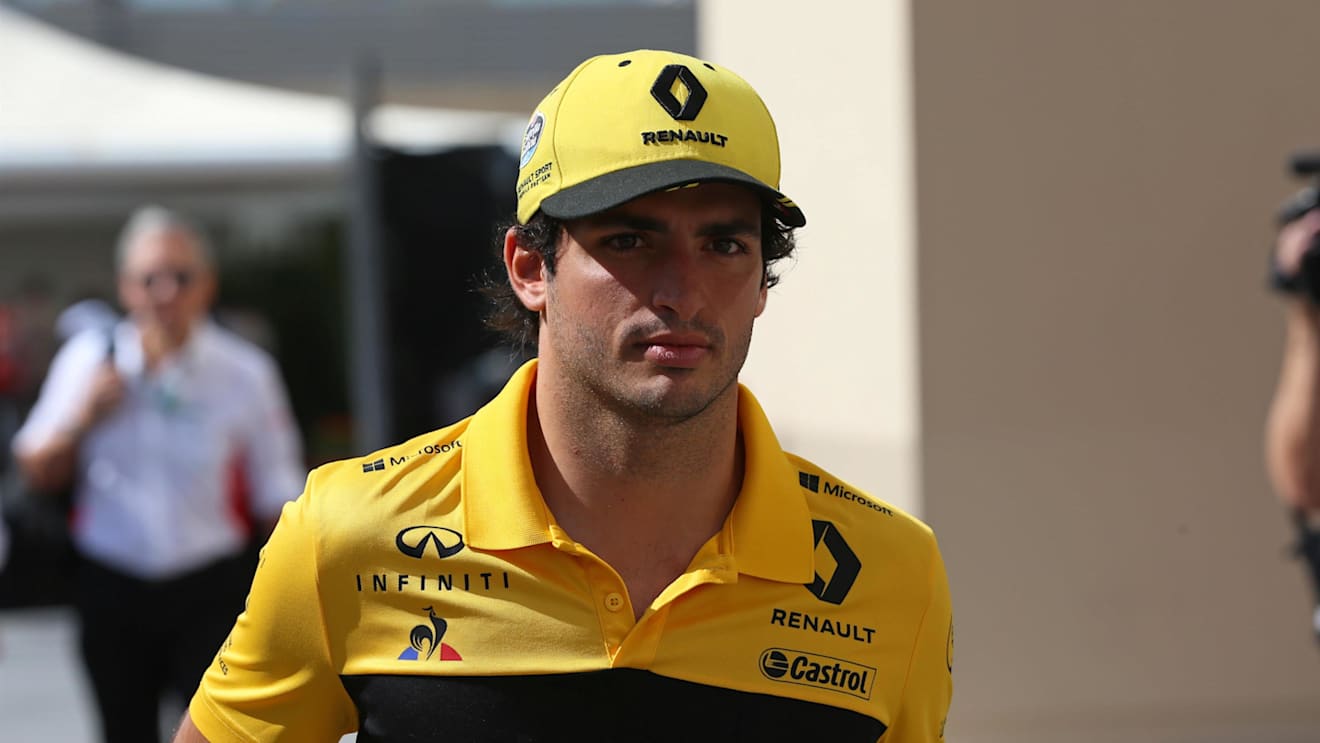 Carlos Sainz, Renault Sport F1 Team at Formula One World Championship, Rd21, Abu Dhabi Grand Prix, Qualifying, Yas Marina Circuit, Abu Dhabi, UAE, Saturday 24 November 2018.