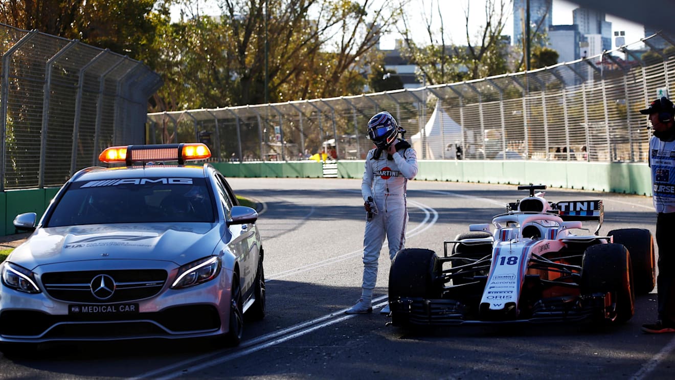 Lance Stroll (CDN) Williams FW41 stops on track in FP2 at Formula One World Championship, Rd1, Australian Grand Prix, Practice, Melbourne, Australia, Friday 23 March 2018. © Andy Hone/LAT/Sutton Images