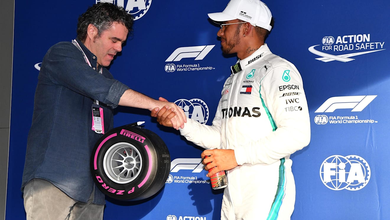 Pole sitter Lewis Hamilton (GBR) Mercedes-AMG F1 celebrates in parc ferme with Pirelli Pole Position Award at Formula One World Championship, Rd1, Australian Grand Prix, Qualifying, Melbourne, Australia, Saturday 24 March 2018. © Mark Sutton/Sutton Images