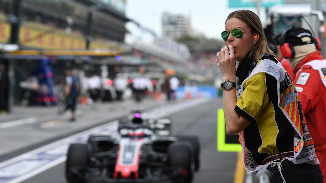 Marshal blows a whistle in pit lane at Formula One World Championship, Rd1, Australian Grand Prix, Qualifying, Melbourne, Australia, Saturday 24 March 2018. © Mark Sutton/Sutton Images