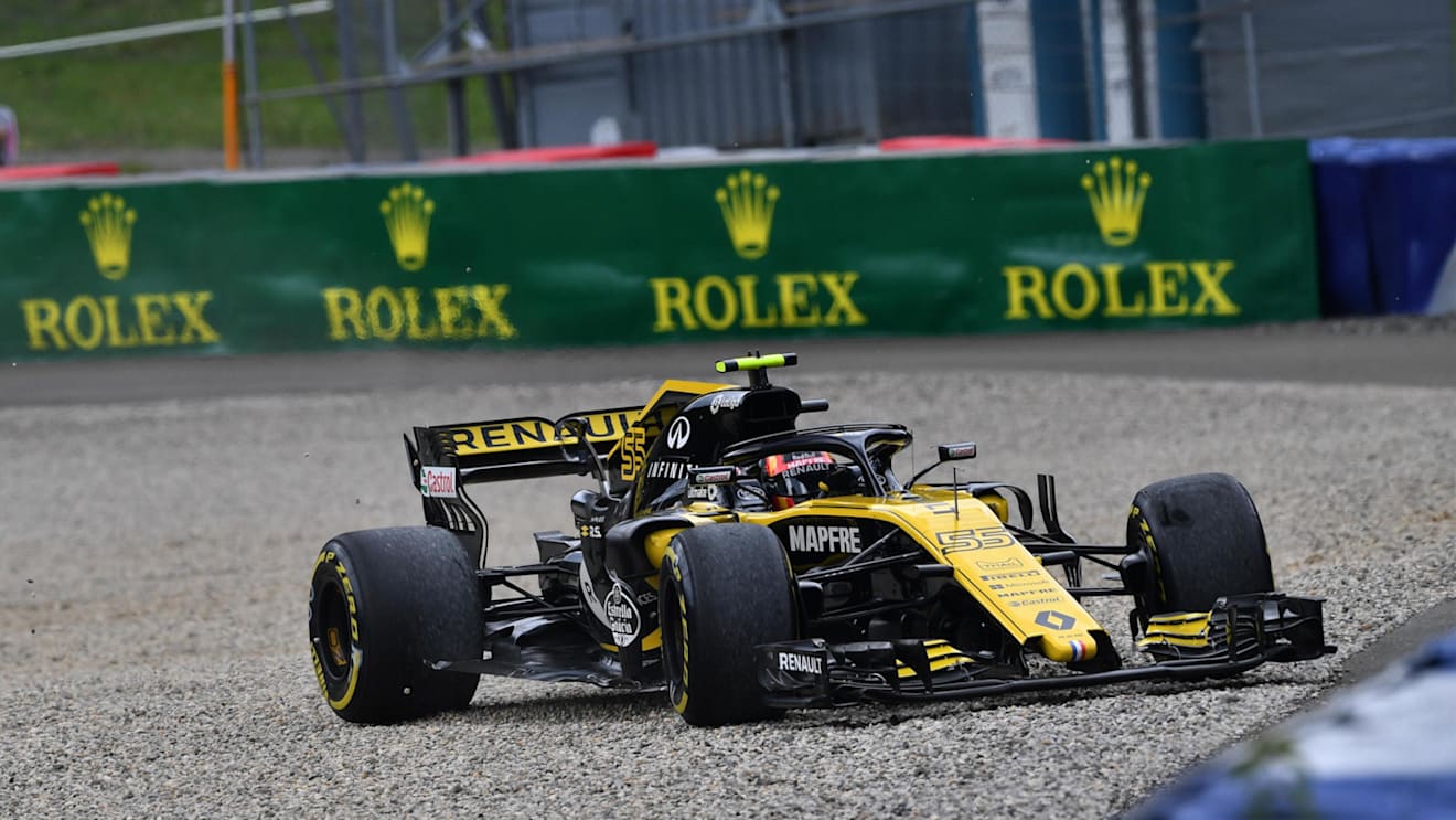 Carlos Sainz (ESP) Renault Sport F1 Team RS18 runs through the gravel at Formula One World Championship, Rd9, Austrian Grand Prix, Practice, Spielberg, Austria, Friday 29 June 2018. © Jerry Andre/Sutton Images