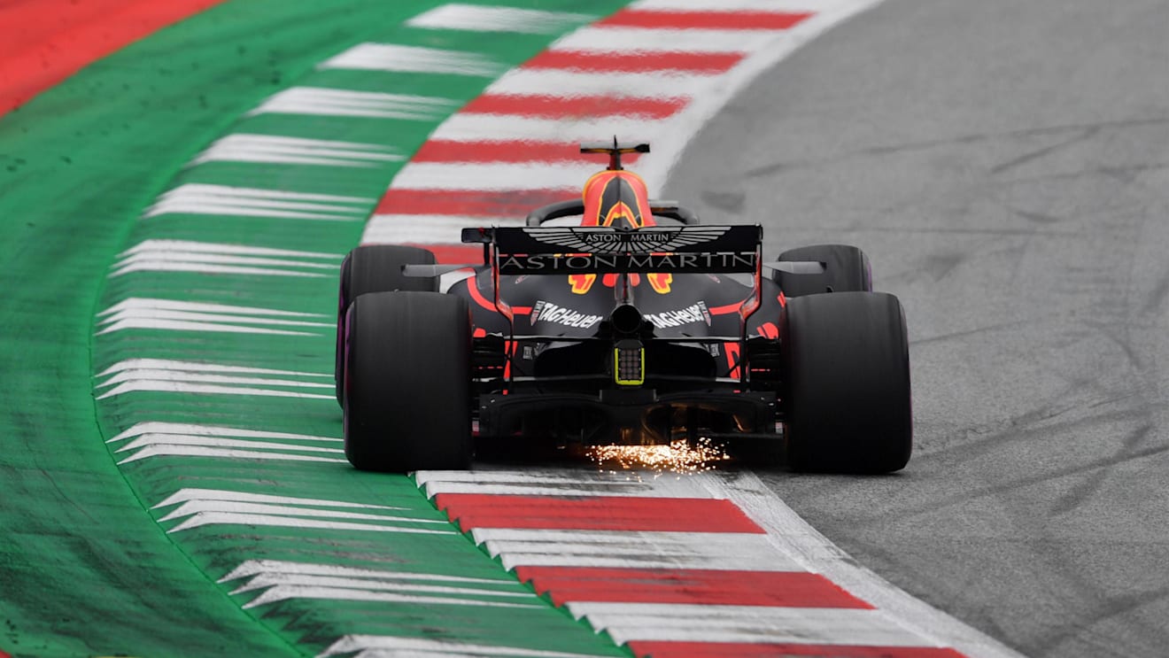Daniel Ricciardo (AUS) Red Bull Racing RB14 sparks at Formula One World Championship, Rd9, Austrian Grand Prix, Qualifying, Spielberg, Austria, Saturday 30 June 2018. © Mark Sutton/Sutton Images