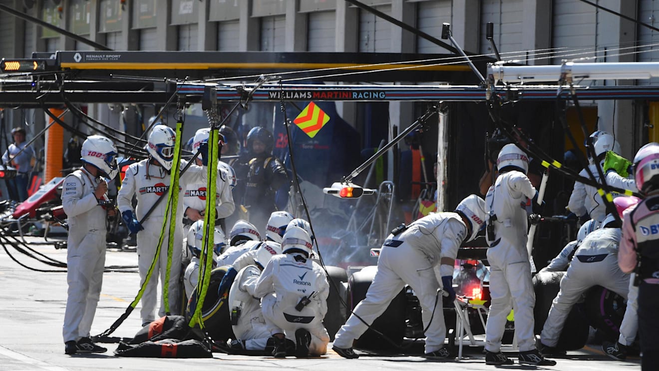 Sergey Sirotkin (RUS) Williams FW41 pit stop at Formula One World Championship, Rd9, Austrian Grand Prix, Race, Spielberg, Austria, Sunday 1 July 2018. © Mark Sutton/Sutton Images