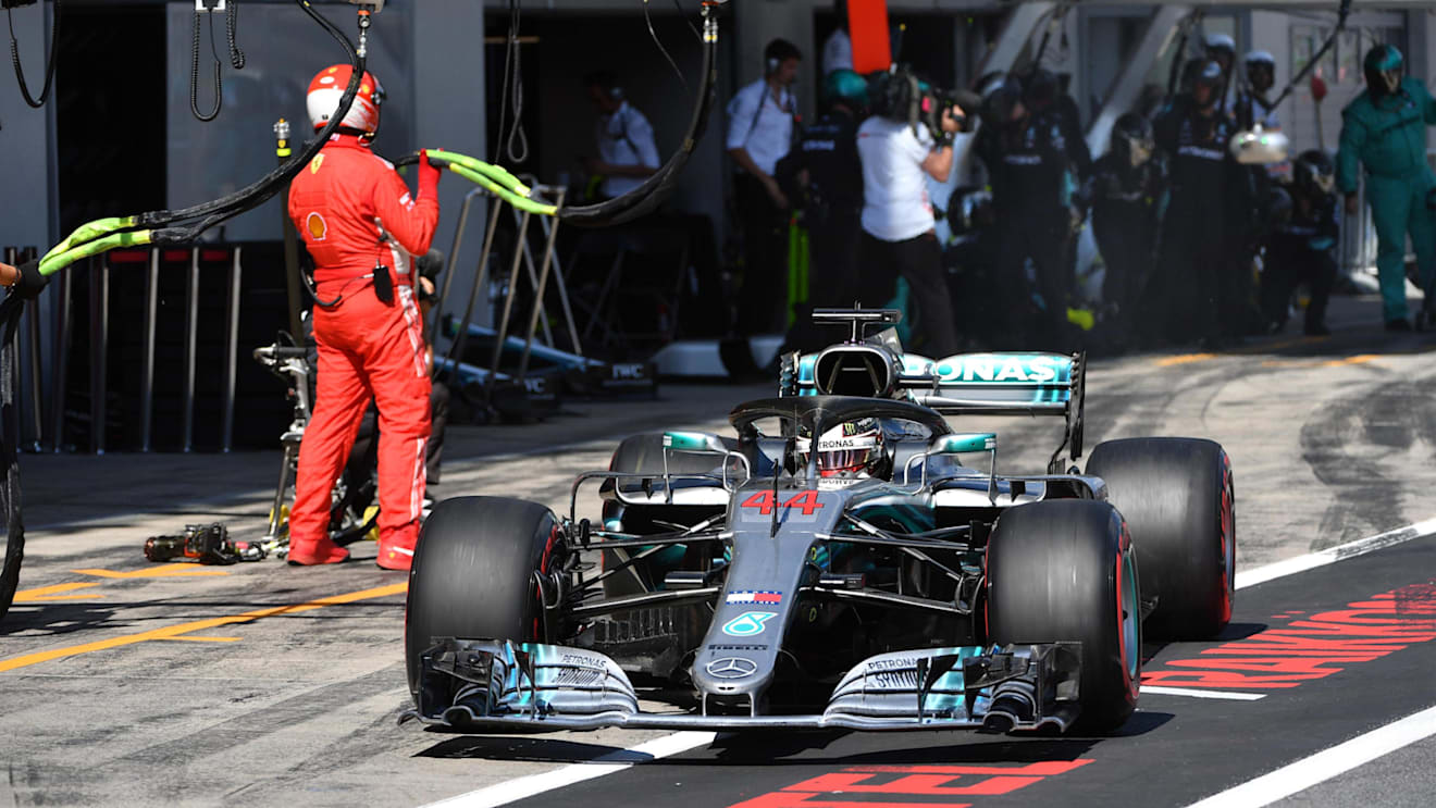 Lewis Hamilton (GBR) Mercedes-AMG F1 W09 EQ Power+ pit stop at Formula One World Championship, Rd9, Austrian Grand Prix, Race, Spielberg, Austria, Sunday 1 July 2018. © Mark Sutton/Sutton Images