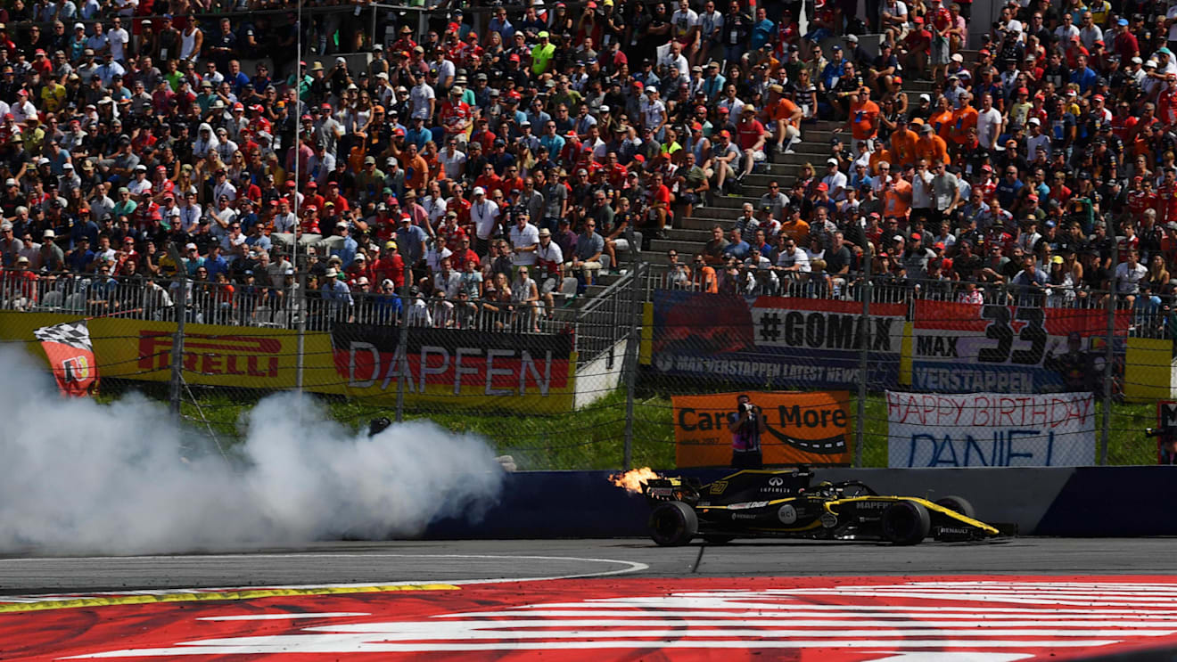 Nico Hulkenberg (GER) Renault Sport F1 Team RS18 retires from the race at Formula One World Championship, Rd9, Austrian Grand Prix, Race, Spielberg, Austria, Sunday 1 July 2018. © Mark Sutton/Sutton Images