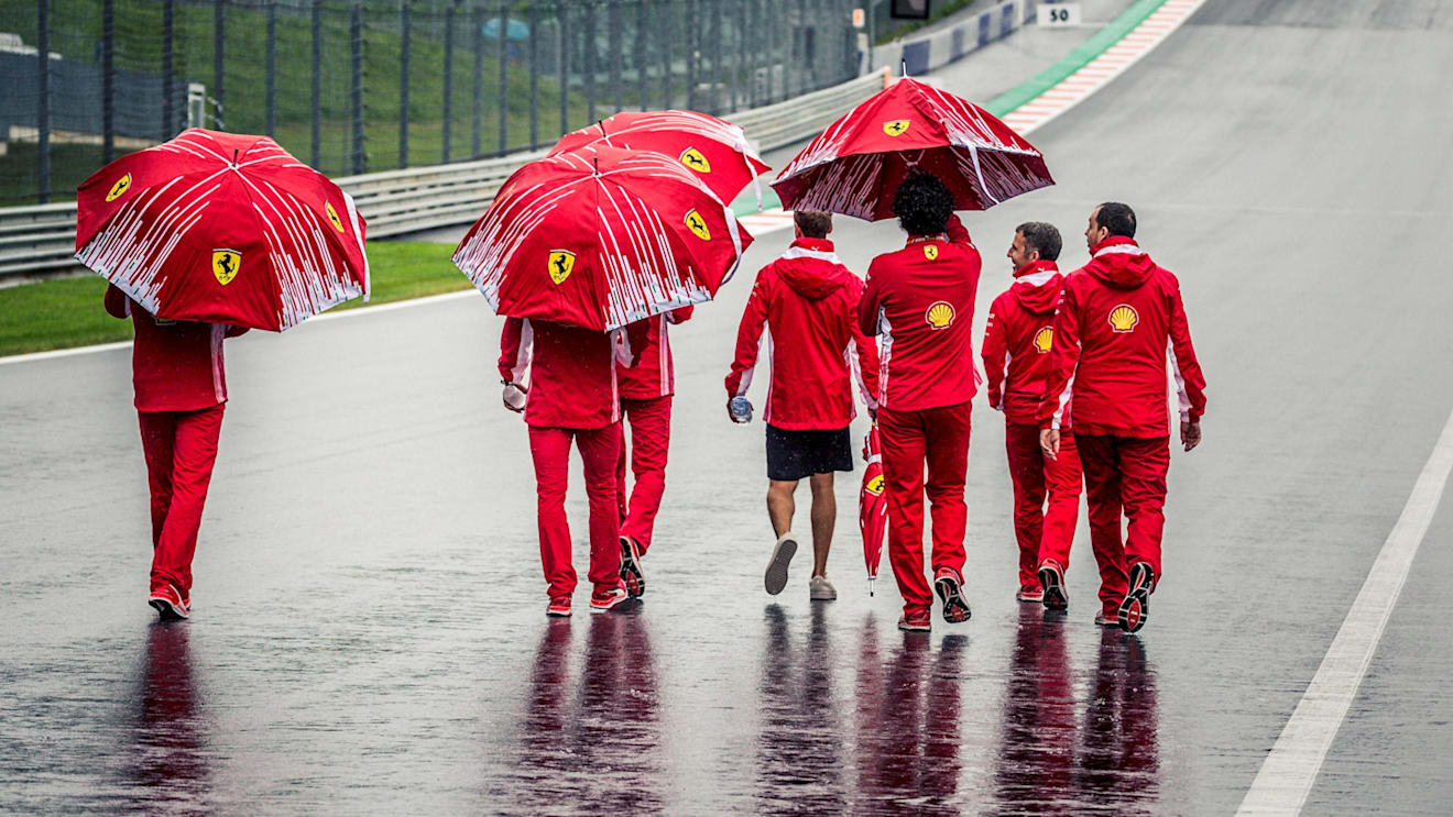 Sebastian Vettel (GER) Ferrari walks the track with the team at Formula One World Championship, Rd9, Austrian Grand Prix, Preparations, Spielberg, Austria, Thursday 28 June 2018. © Manuel Goria/Sutton Images