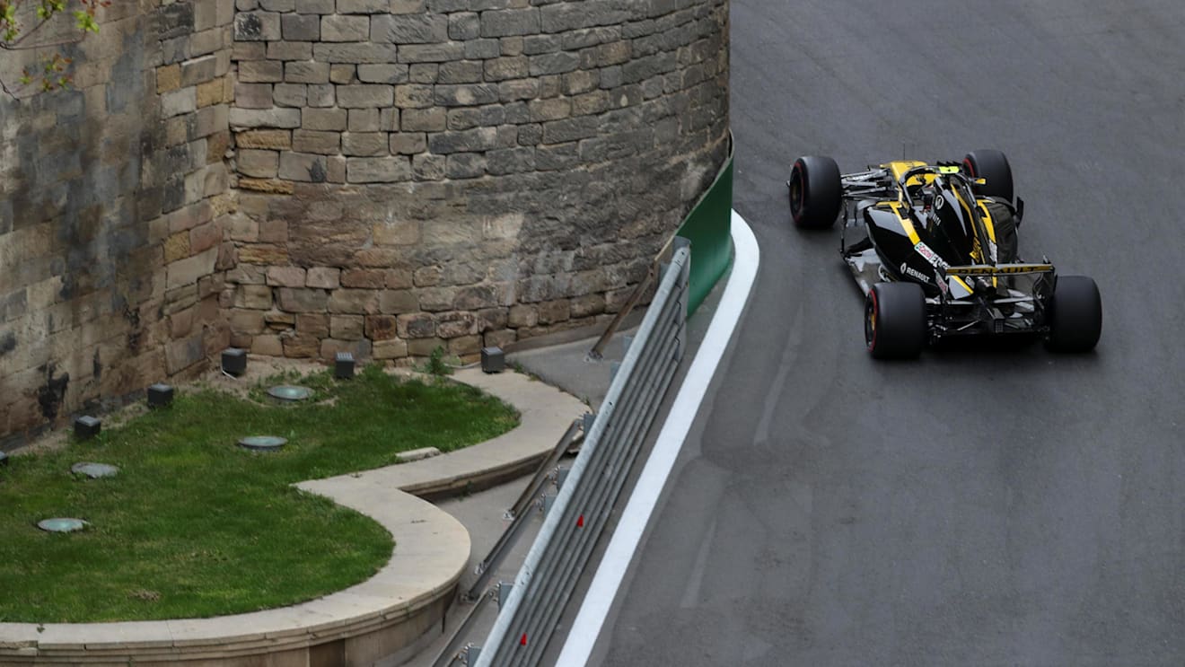 Carlos Sainz (ESP) Renault Sport F1 Team RS18 at Formula One World Championship, Rd4, Azerbaijan Grand Prix, Practice, Baku City Circuit, Baku, Azerbaijan, Friday 27 April 2018. © James Gasperotti/Sutton Images