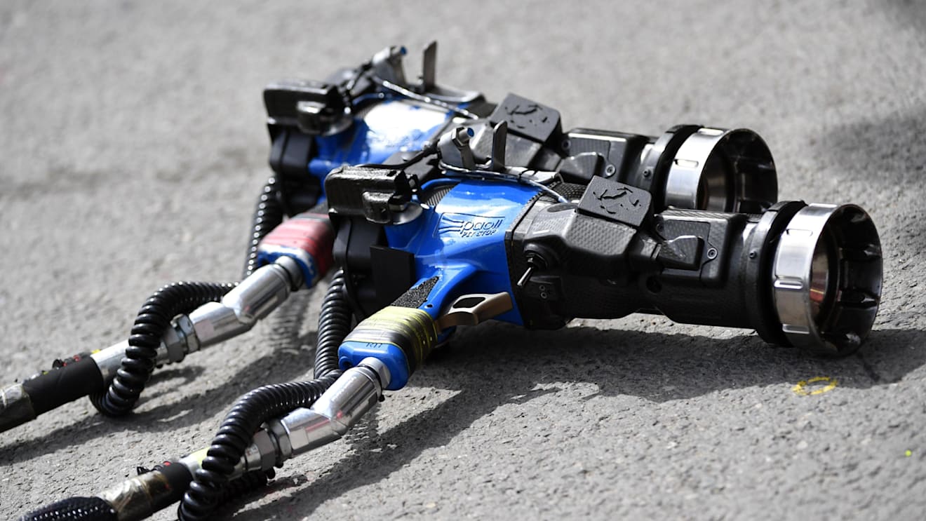 Wheel guns at Formula One World Championship, Rd4, Azerbaijan Grand Prix, Practice, Baku City Circuit, Baku, Azerbaijan, Friday 27 April 2018. © Mark Sutton/Sutton Images