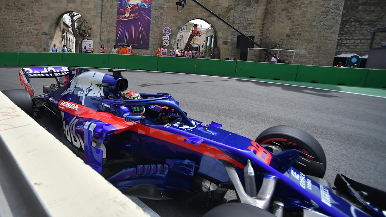Brendon Hartley (NZL) Scuderia Toro Rosso STR13 at Formula One World Championship, Rd4, Azerbaijan Grand Prix, Practice, Baku City Circuit, Baku, Azerbaijan, Friday 27 April 2018. © Simon Galloway/Sutton Images