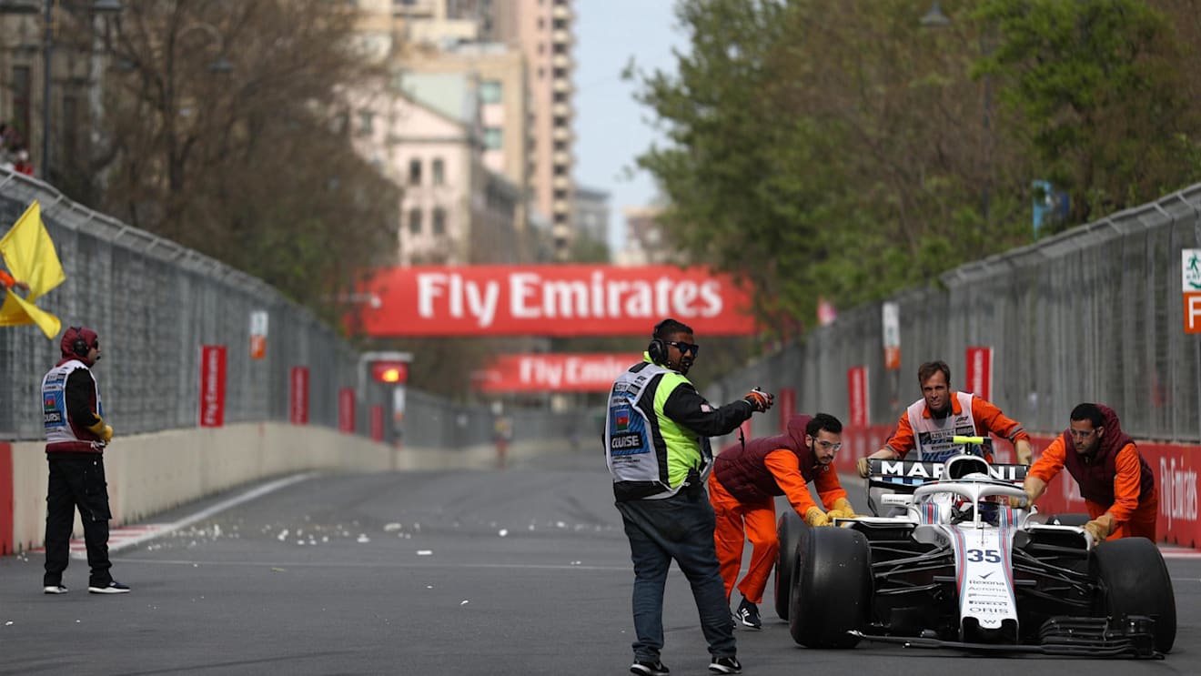 The car of race retiree Sergey Sirotkin (RUS) Williams FW41 is recovered at Formula One World Championship, Rd4, Azerbaijan Grand Prix, Race, Baku City Circuit, Baku, Azerbaijan, Sunday 29 April 2018. © Jerry Andre/Sutton Images