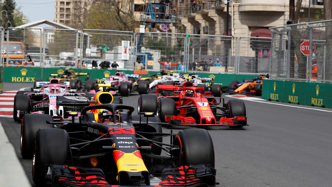 Daniel Ricciardo (AUS) Red Bull Racing RB14 at the start of the race at Formula One World Championship, Rd4, Azerbaijan Grand Prix, Race, Baku City Circuit, Baku, Azerbaijan, Sunday 29 April 2018. © Steven Tee/LAT/Sutton Images