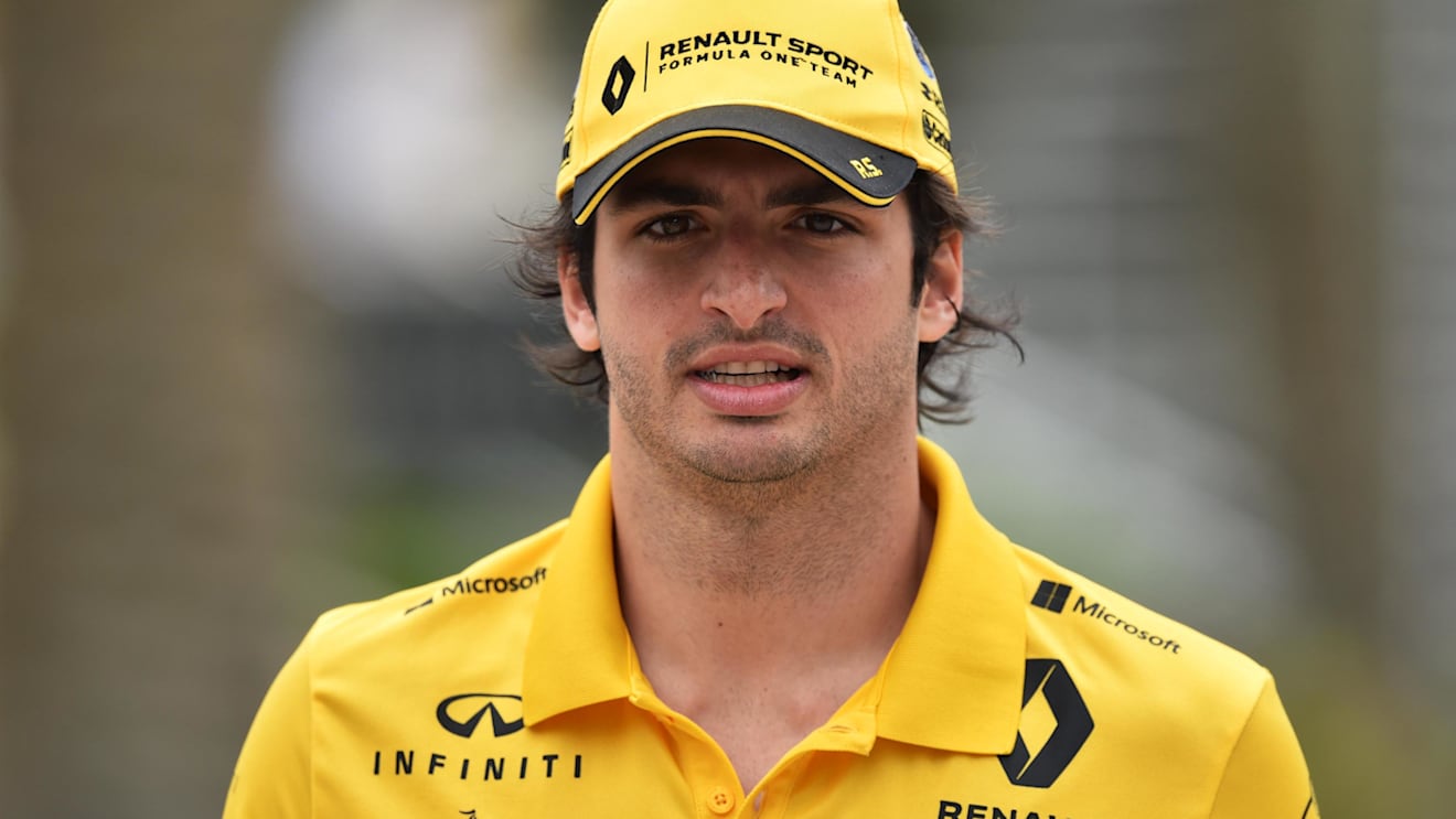 Carlos Sainz (ESP) Renault Sport F1 Team at Formula One World Championship, Rd2, Bahrain Grand Prix, Practice, Bahrain International Circuit, Sakhir, Bahrain, Friday 6 April 2018. © Simon Galloway/Sutton Images