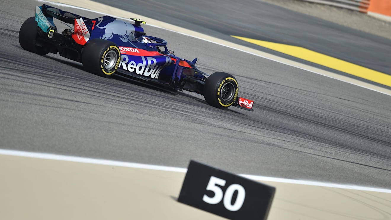 Pierre Gasly (FRA) Scuderia Toro Rosso STR13 at Formula One World Championship, Rd2, Bahrain Grand Prix, Practice, Bahrain International Circuit, Sakhir, Bahrain, Friday 6 April 2018. © Simon Galloway/Sutton Images
