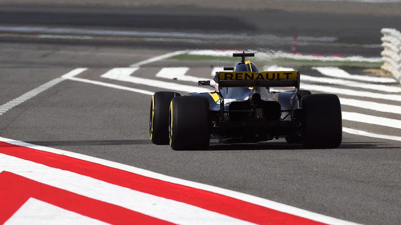 Nico Hulkenberg (GER) Renault Sport F1 Team RS18 at Formula One World Championship, Rd2, Bahrain Grand Prix, Qualifying, Bahrain International Circuit, Sakhir, Bahrain, Saturday 7 April 2018. © Mark Sutton/Sutton Images