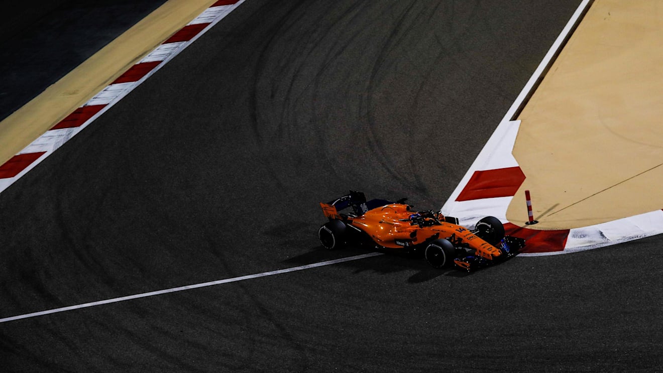 Fernando Alonso (ESP) McLaren MCL33 at Formula One World Championship, Rd2, Bahrain Grand Prix, Race, Bahrain International Circuit, Sakhir, Bahrain, Sunday 8 April 2018. © Manuel Goria/Sutton Images