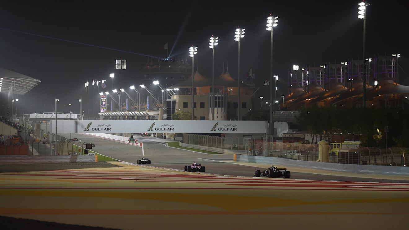 Carlos Sainz (ESP) Renault Sport F1 Team RS18 at Formula One World Championship, Rd2, Bahrain Grand Prix, Race, Bahrain International Circuit, Sakhir, Bahrain, Sunday 8 April 2018. © Simon Galloway/Sutton Images