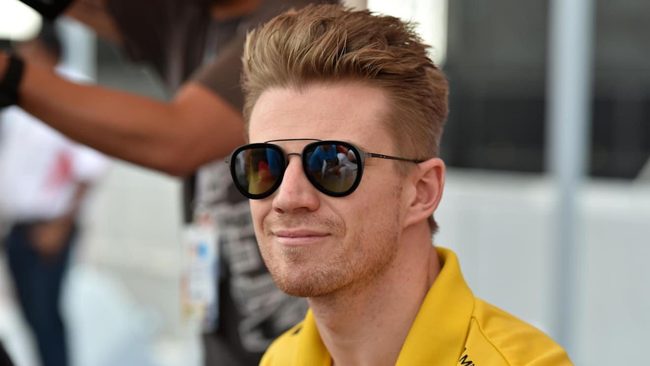 Nico Hulkenberg (GER) Renault Sport F1 Team at the autograph session at Formula One World Championship, Rd2, Bahrain Grand Prix, Race, Bahrain International Circuit, Sakhir, Bahrain, Sunday 8 April 2018. © Simon Galloway/Sutton Images