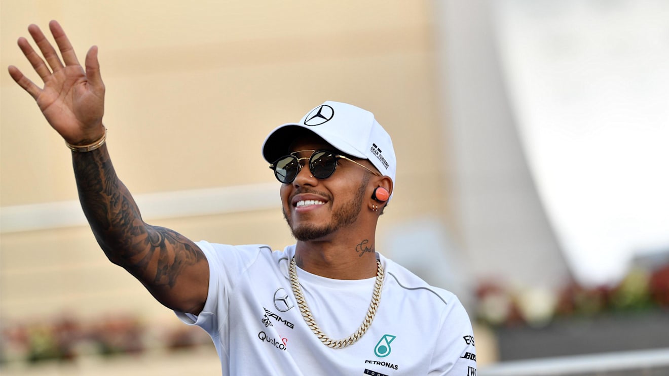 Lewis Hamilton (GBR) Mercedes-AMG F1 on the drivers parade at Formula One World Championship, Rd2, Bahrain Grand Prix, Race, Bahrain International Circuit, Sakhir, Bahrain, Sunday 8 April 2018. © Jerry Andre/Sutton Images