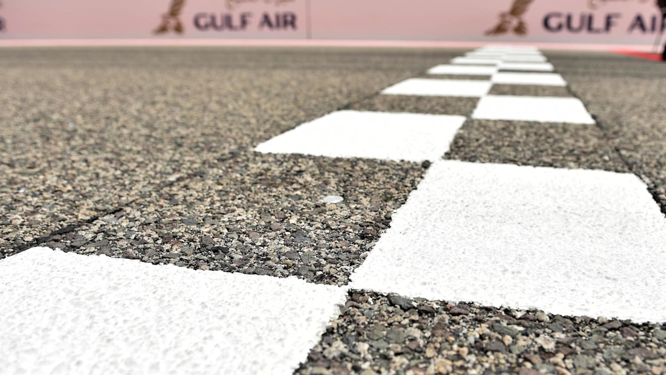Start and finish stripe at Formula One World Championship, Rd2, Bahrain Grand Prix, Preparations, Bahrain International Circuit, Sakhir, Bahrain, Thursday 5 April 2018. © Simon Galloway/Sutton Images