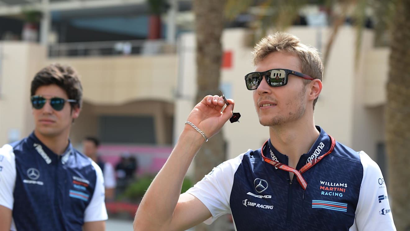 Sergey Sirotkin (RUS) Williams plays darts at Formula One World Championship, Rd2, Bahrain Grand Prix, Preparations, Bahrain International Circuit, Sakhir, Bahrain, Thursday 5 April 2018. © Simon Galloway/Sutton Images