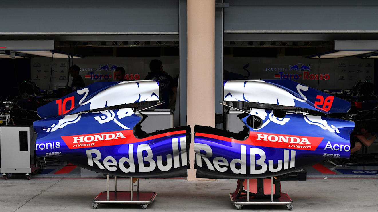 Scuderia Toro Rosso STR13 bodywork at Formula One World Championship, Rd2, Bahrain Grand Prix, Preparations, Bahrain International Circuit, Sakhir, Bahrain, Thursday 5 April 2018. © Mark Sutton/Sutton Images