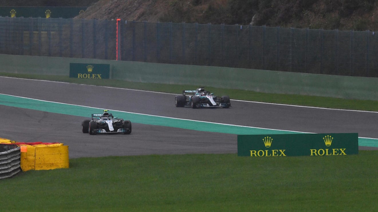Valtteri Bottas, Mercedes AMG F1 W09 spins in Q3 as Lewis Hamilton, Mercedes AMG F1 W09 passes at Formula One World Championship, Rd13, Belgian Grand Prix, Qualifying, Spa Francorchamps, Belgium, Saturday 25 August 2018. © Jerry Andre/Sutton Images