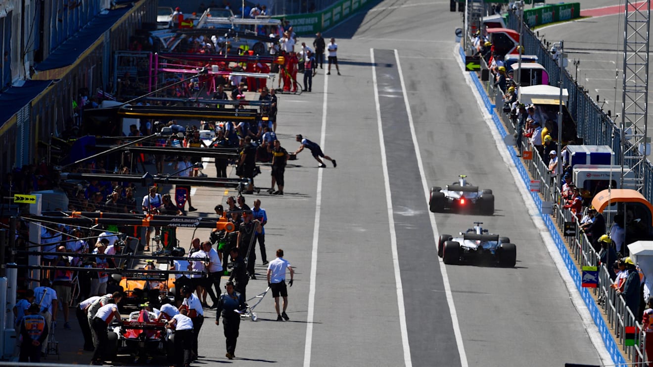Pit lane action at Formula One World Championship, Rd7, Canadian Grand Prix, Practice, Montreal, Canada, Friday 8 June 2018. © Jerry Andre/Sutton Images