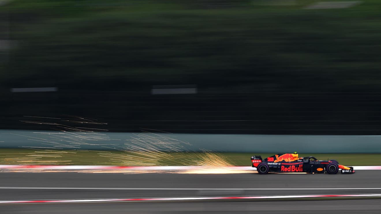 Max Verstappen (NED) Red Bull Racing RB14 sparks at Formula One World Championship, Rd3, Chinese Grand Prix, Qualifying, Shanghai, China, Saturday 14 April 2018. © Mark Sutton/Sutton Images