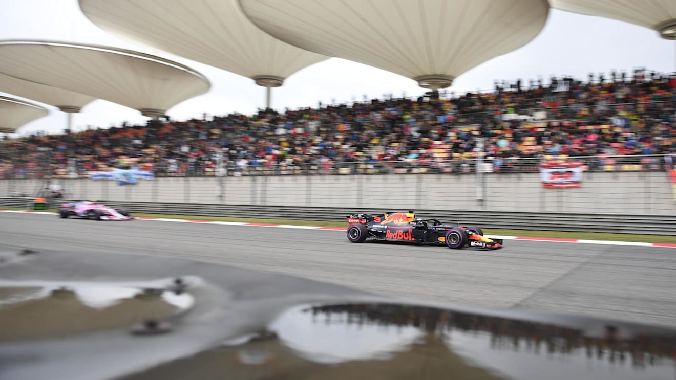 Daniel Ricciardo (AUS) Red Bull Racing RB14 at Formula One World Championship, Rd3, Chinese Grand Prix, Qualifying, Shanghai, China, Saturday 14 April 2018. © Simon Galloway/Sutton Images
