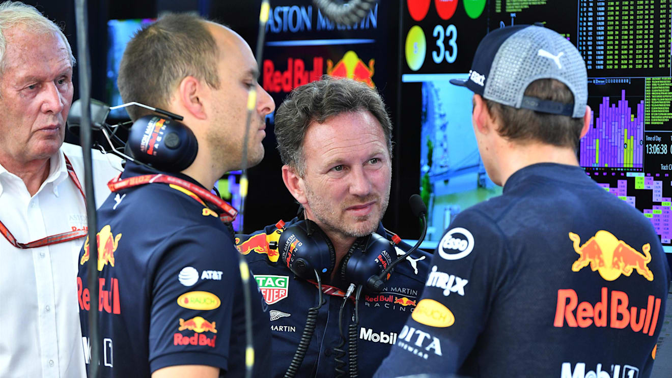 Gianpiero Lambiase (ITA) Red Bull Racing Race Engineer, Christian Horner (GBR) Red Bull Racing Team Principal and Max Verstappen (NED) Red Bull Racing at Formula One World Championship, Rd12, Hungarian Grand Prix, Qualifying, Hungaroring, Hungary, Saturday 28 July 2018. © Mark Sutton/Sutton Images