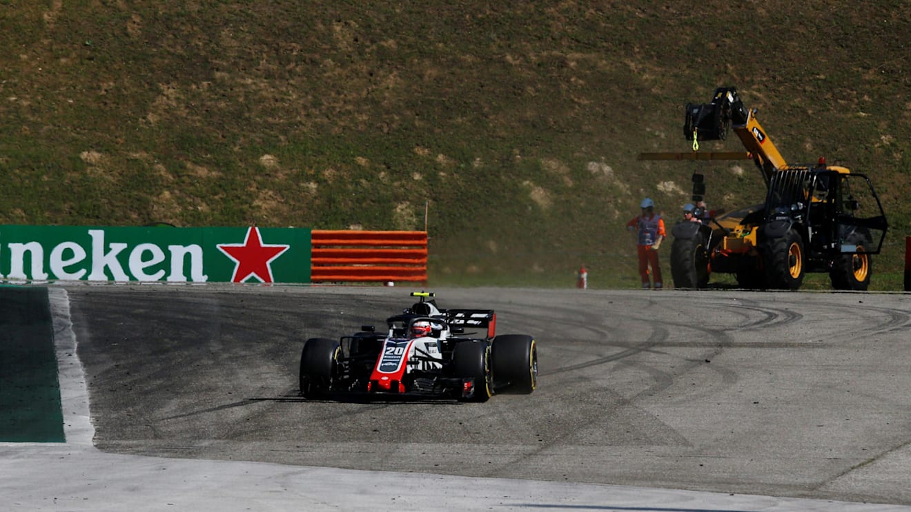 Kevin Magnussen (DEN) Haas VF-18 runs wide at Formula One World Championship, Rd12, Hungarian Grand Prix, Race, Hungaroring, Hungary, Sunday 29 July 2018. © Manuel Goria/Sutton Images
