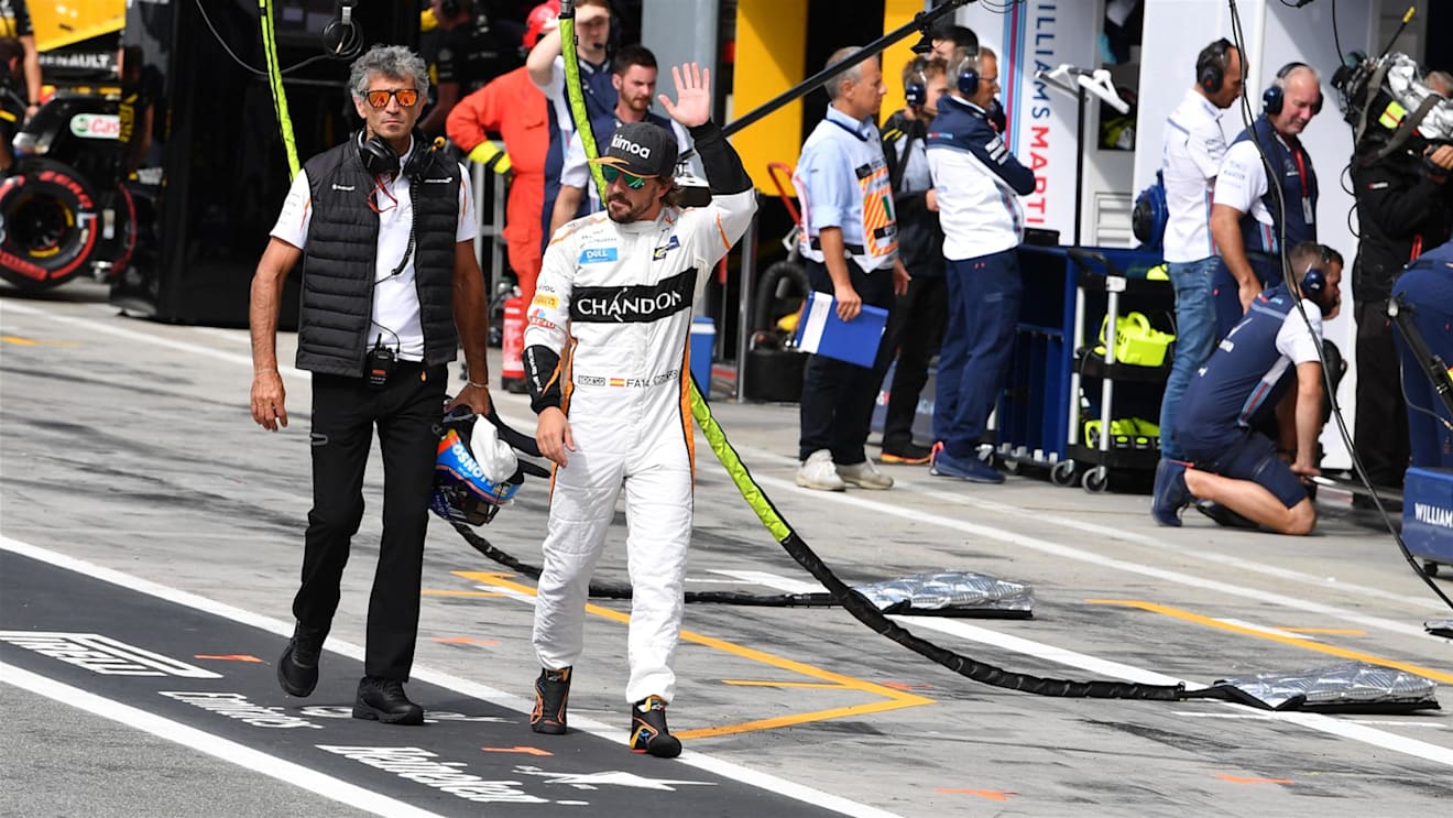 Fernando Alonso, McLaren walks in after Q2 at Formula One World Championship, Rd14, Italian Grand Prix, Qualifying, Monza, Italy, Saturday 1 September 2018. © Mark Sutton/Sutton Images