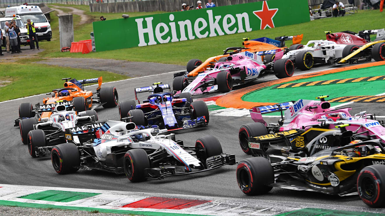 Carlos Sainz Jr, Renault Sport F1 Team R.S. 18, Esteban Ocon, Racing Point Force India VJM11, Lance Stroll, Williams FW41,ss and Pierre Gasly, Scuderia Toro Rosso STR13 and at the start of the race at Formula One World Championship, Rd14, Italian Grand Prix, Race, Monza, Italy, Sunday 2 September 2018. © Jerry Andre/Sutton Images