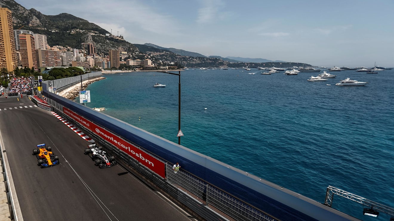 Romain Grosjean (FRA) Haas VF-18 and Fernando Alonso (ESP) McLaren MCL33 at Formula One World Championship, Rd6, Monaco Grand Prix, Qualifying, Monte-Carlo, Monaco, Saturday 26 May 2018. © Manuel Goria/Sutton Images