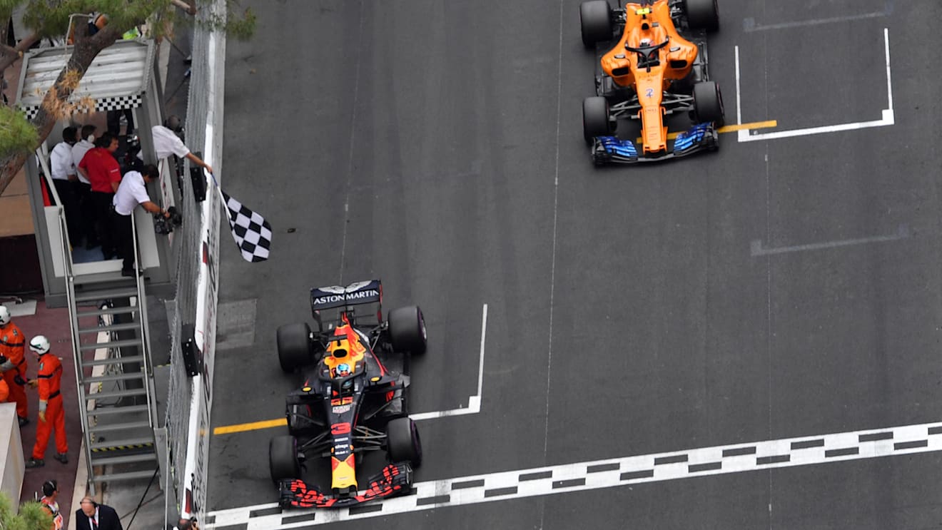 Race winner Daniel Ricciardo (AUS) Red Bull Racing RB14 takes the chequered flag at Formula One World Championship, Rd6, Monaco Grand Prix, Race, Monte-Carlo, Monaco, Sunday 27 May 2018. © Jerry Andre/Sutton Images