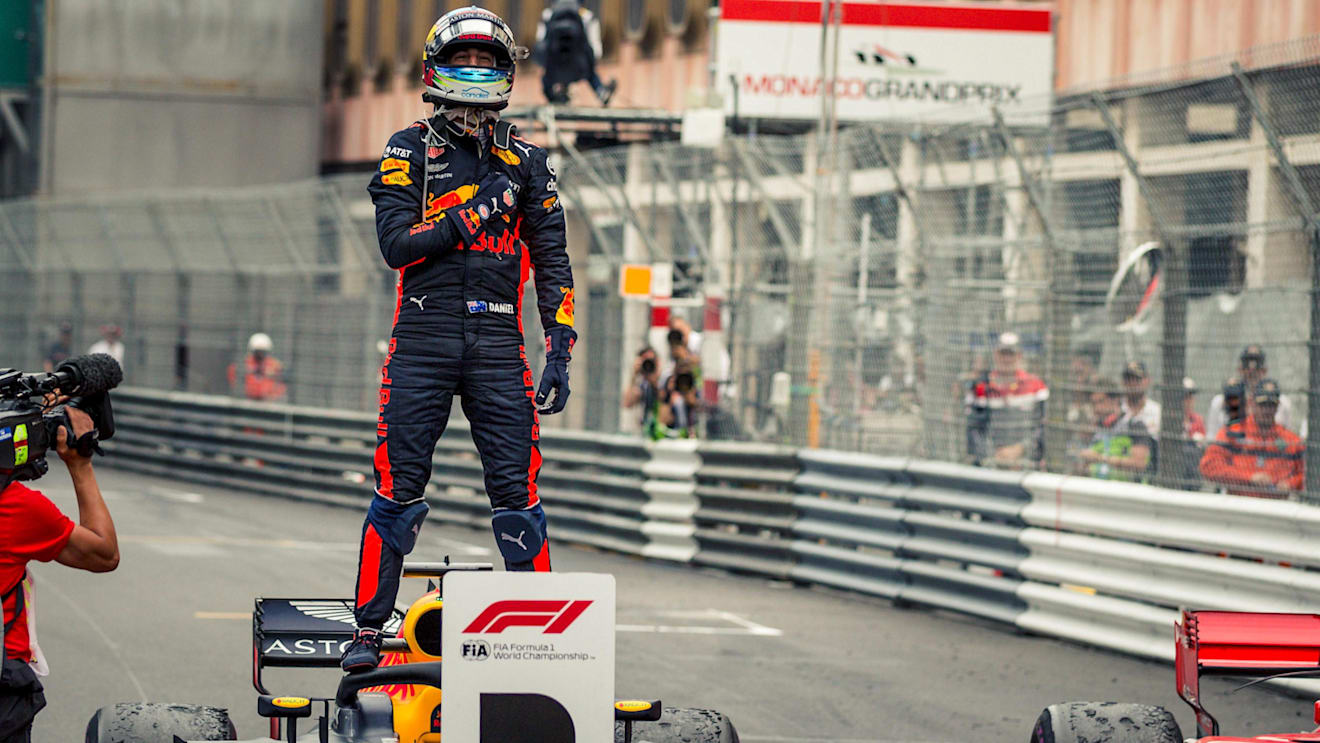 Race winner Daniel Ricciardo (AUS) Red Bull Racing RB14 celebrates in parc ferme at Formula One World Championship, Rd6, Monaco Grand Prix, Race, Monte-Carlo, Monaco, Sunday 27 May 2018. © Manuel Goria/Sutton Images