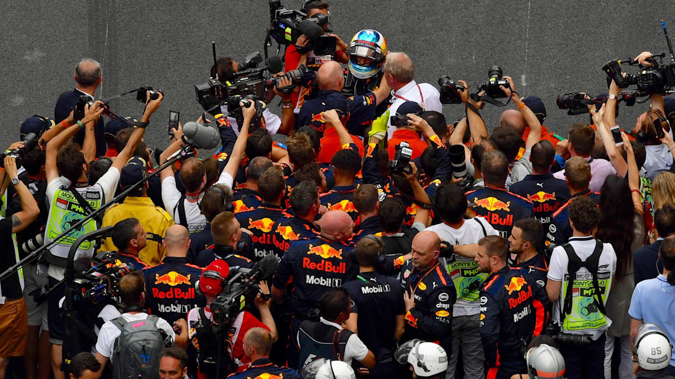 Race winner Daniel Ricciardo (AUS) Red Bull Racing celebrates with the team in parc ferme at Formula One World Championship, Rd6, Monaco Grand Prix, Race, Monte-Carlo, Monaco, Sunday 27 May 2018. © Jerry Andre/Sutton Images
