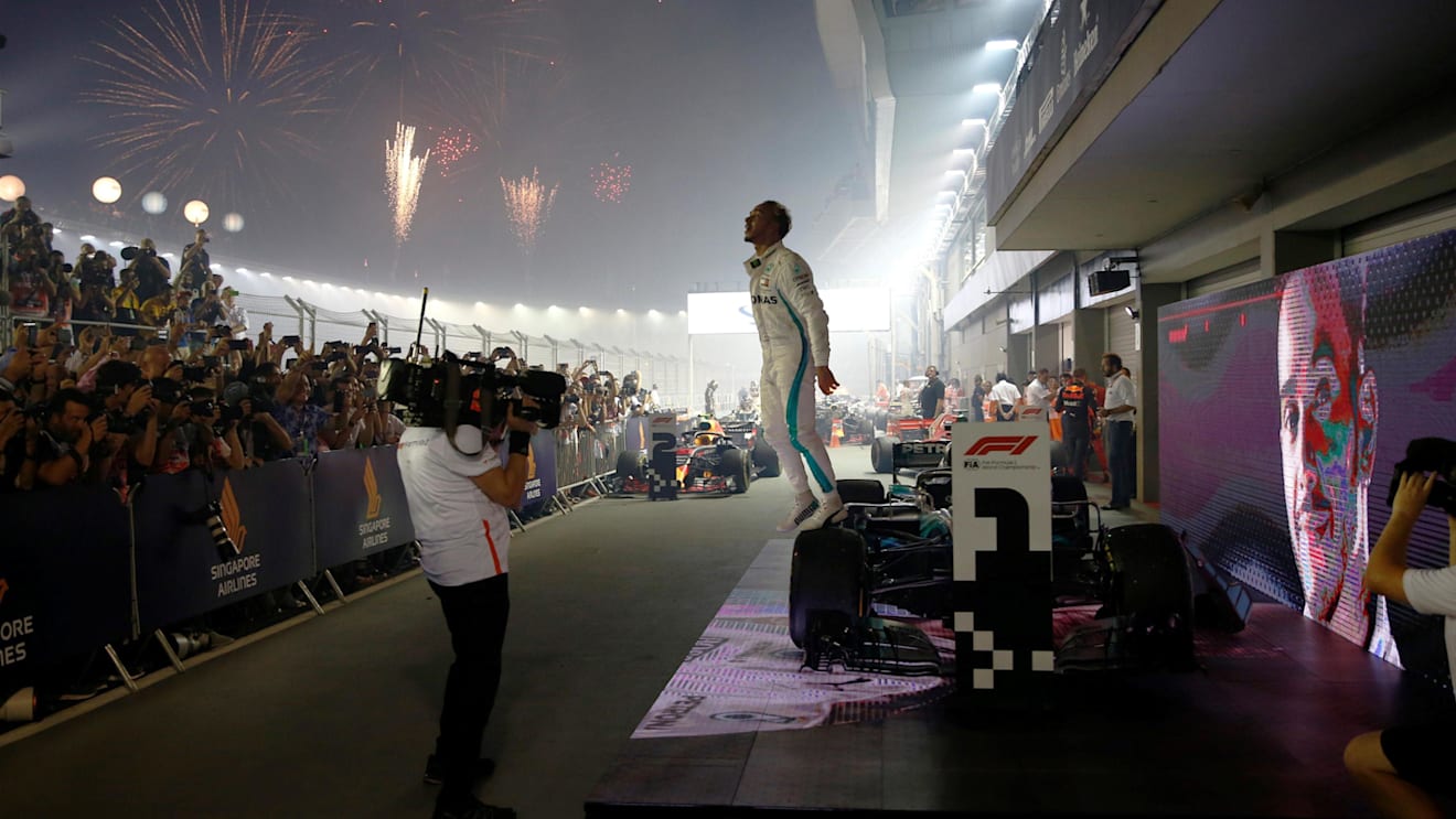 Race winner Lewis Hamilton, Mercedes-AMG F1 W09 EQ Power+ celebrates in parc ferme at Formula One World Championship, Rd15, Singapore Grand Prix, Race, Marina Bay Circuit, Singapore, Sunday 16 September 2018.